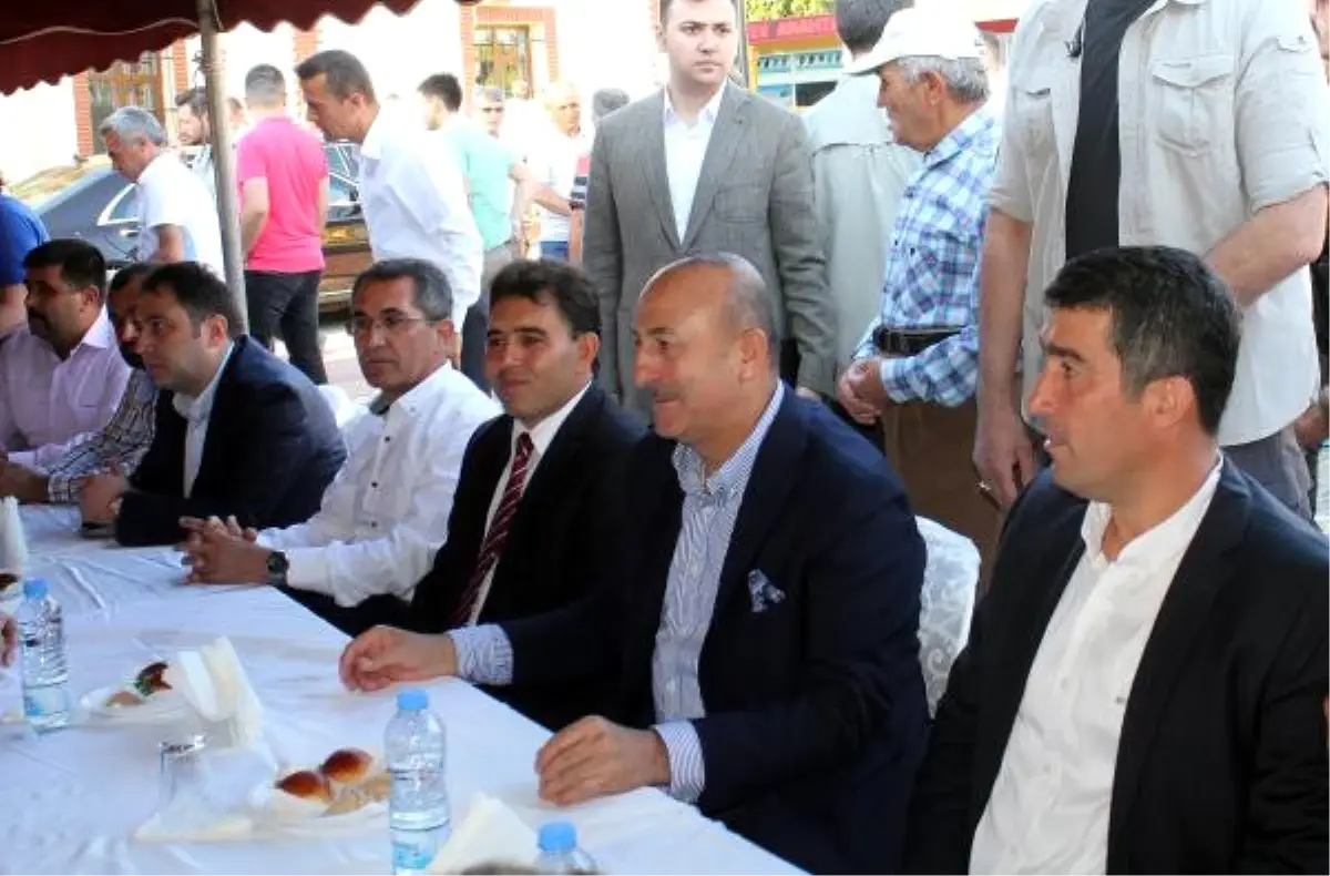 Çavuşoğlu: İnşallah Bu Ramazan Bayramı Sorunların Çözümüne Vesile Olur