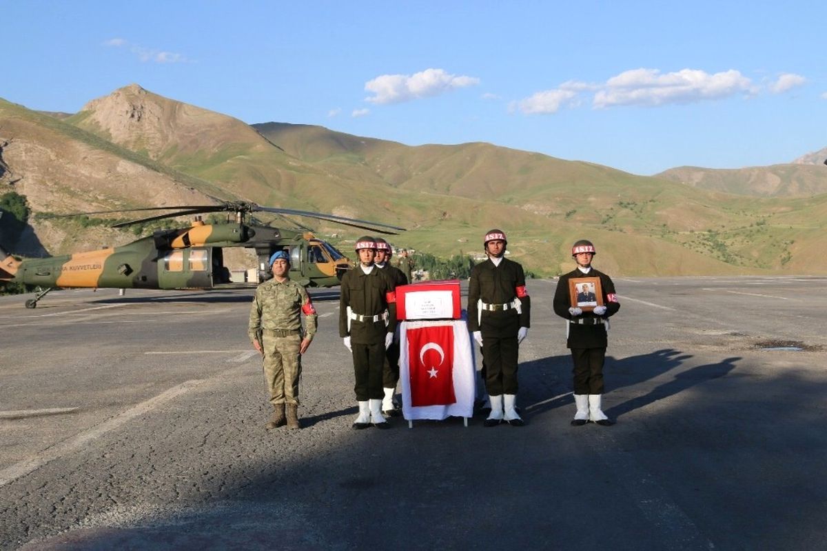 Hakkari\'de Şehit Asker İçin Tören Düzenlendi