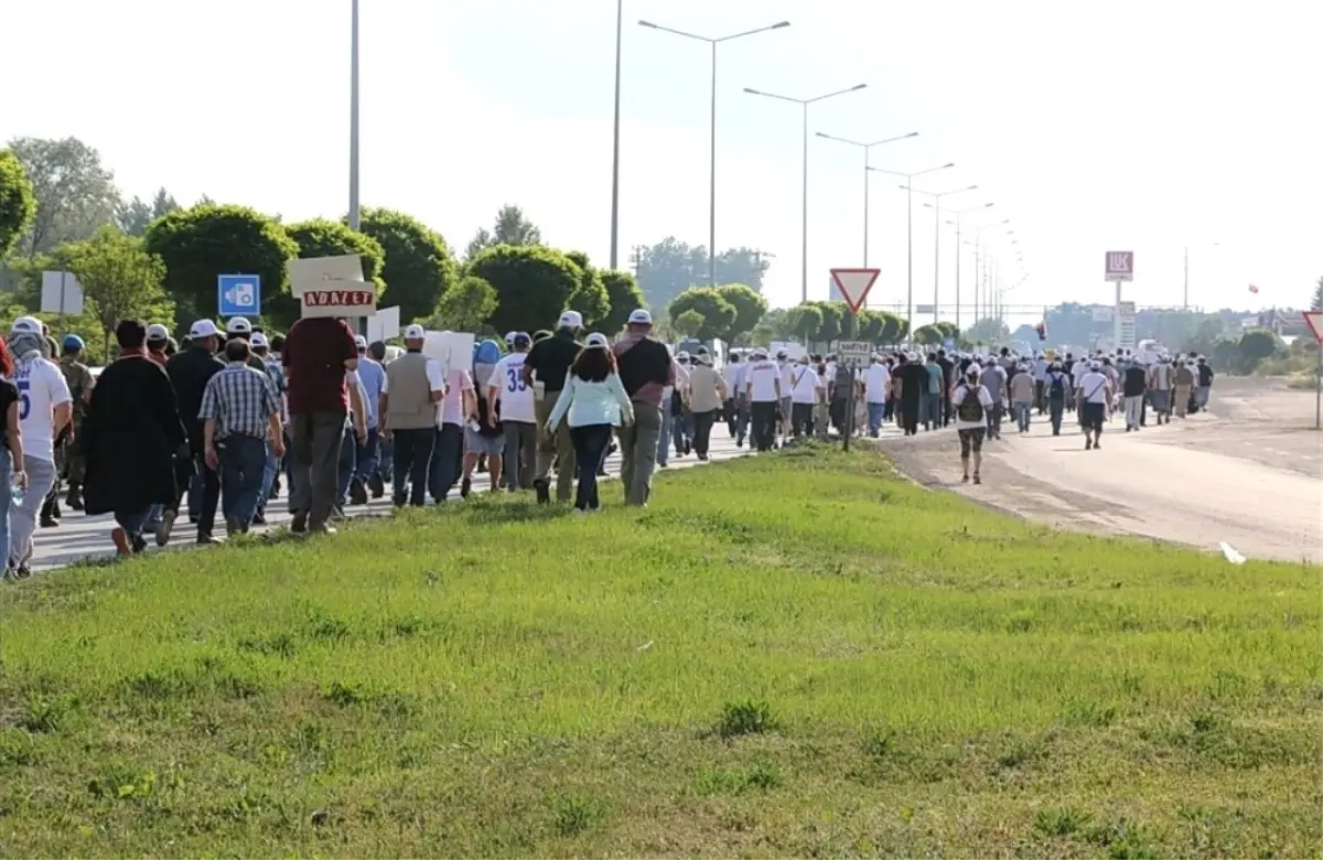 Kartal Belediye Başkanı Op. Dr. Altınok Öz Adalet Yürüyüşü\'nde