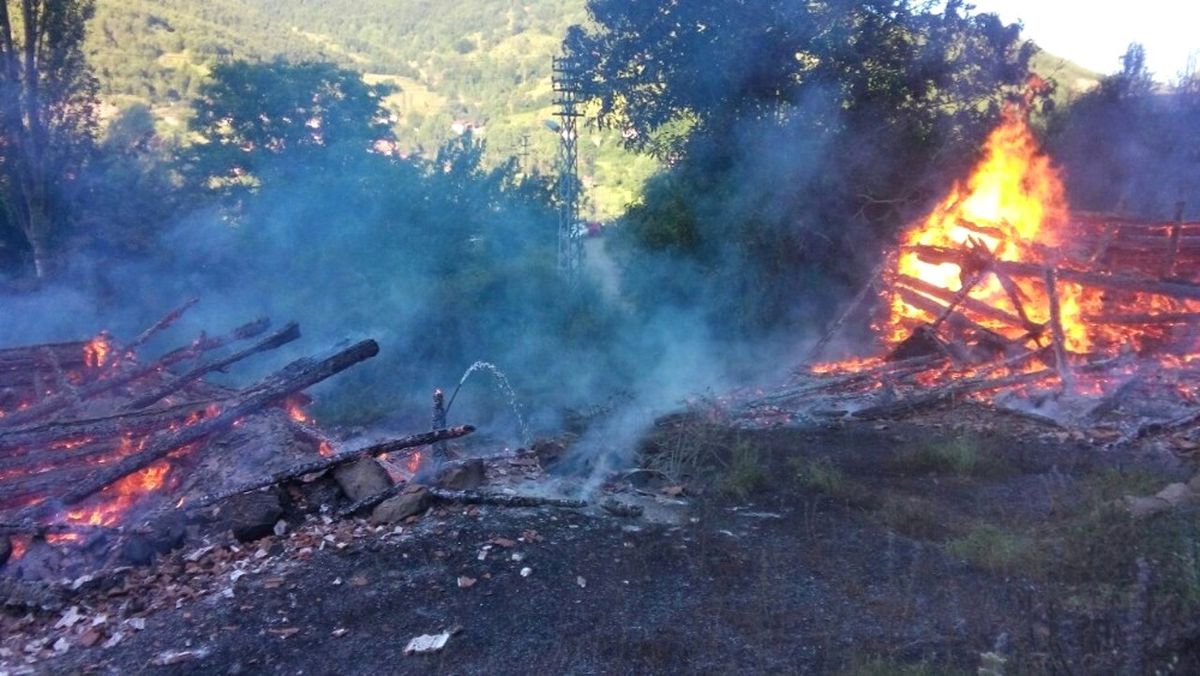 Kastamonu\'da Üç Aile Bayram Günü Evsiz Kaldı