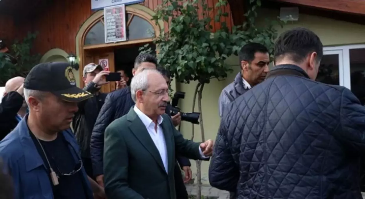 Kılıçdaroğlu Bayram Namazını Bolu\'da Kıldı