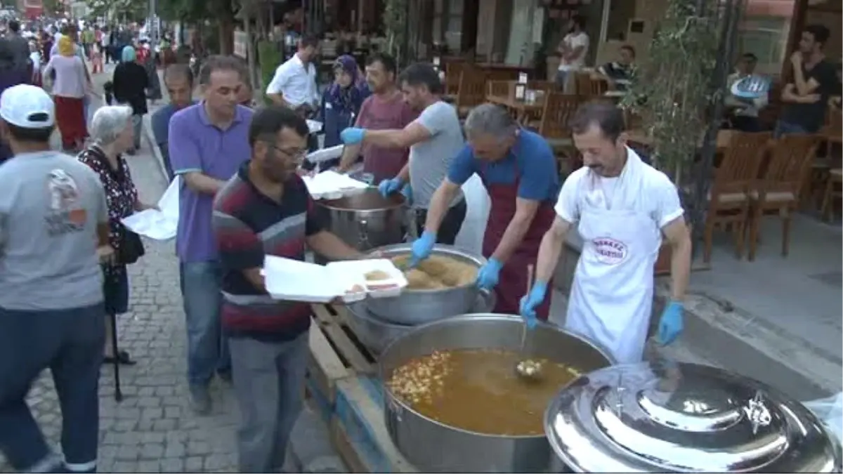 Müslüman ve Hristiyan Vatandaşlar İftarda Buluştu