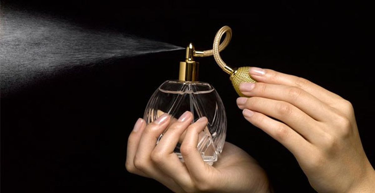 Parfüm veya Kolonya Koklamak Orucu Bozar Mı?