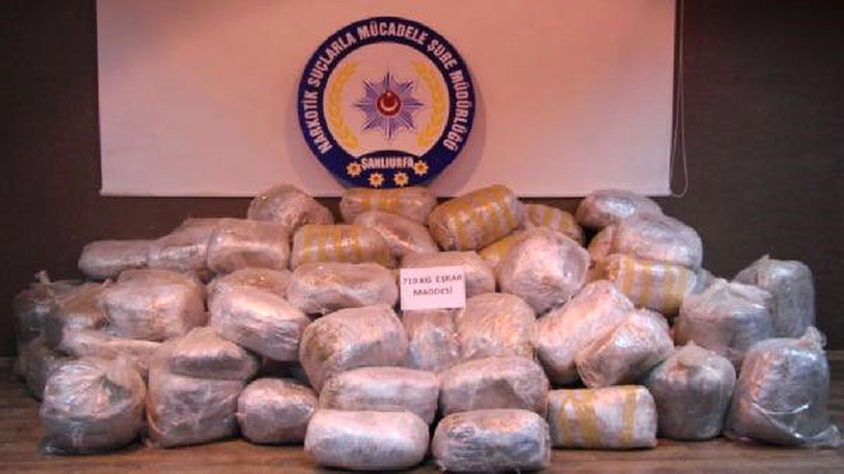 Saman Yüklü Kamyonda 710 Kilo Esrar Ele Geçti