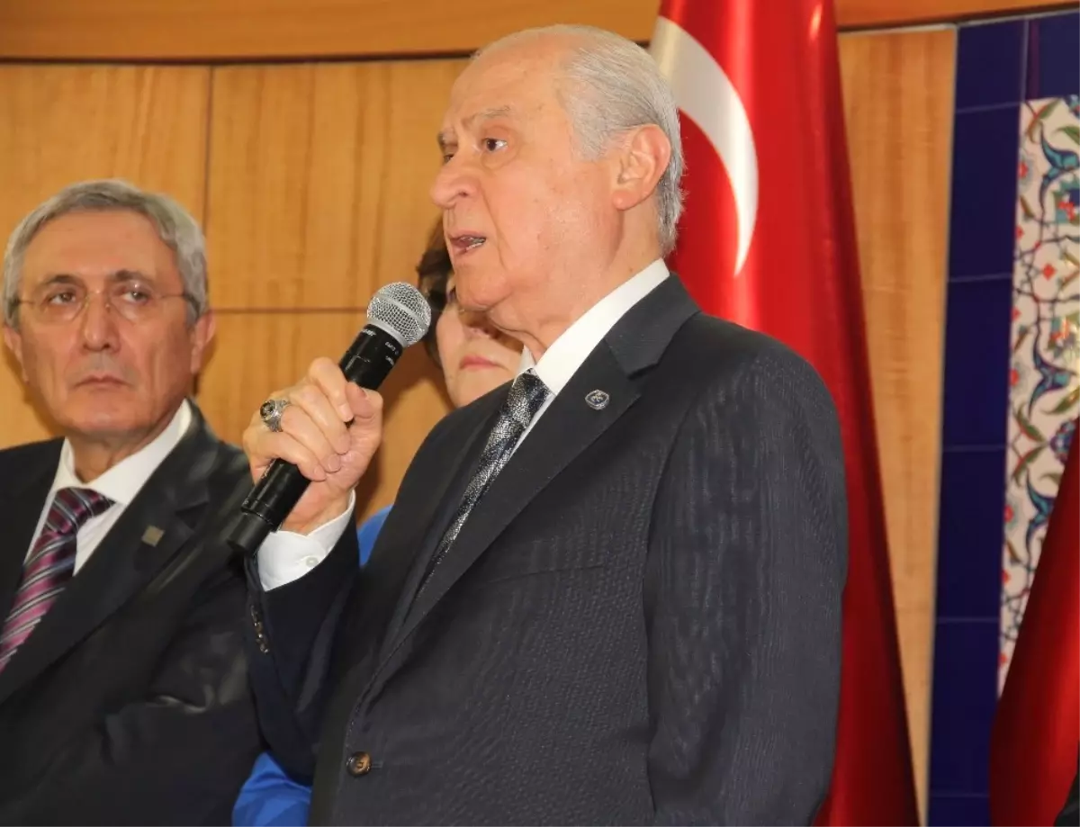 Bahçeli: "Bir Bildiği Varsa Bolu Dağı\'ndan İstanbul\'a Doğru Giderken Milletimle Paylaşsın"