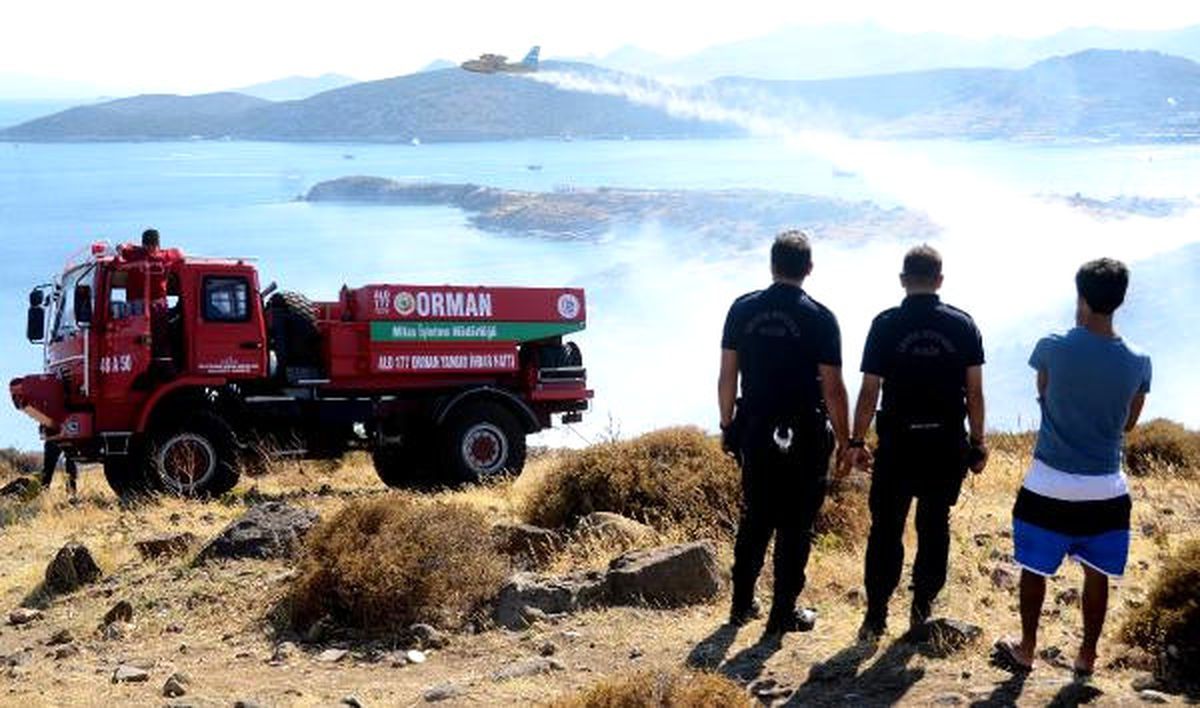 Bodrum\'da, Makilik Alanda Korkutan Yangın