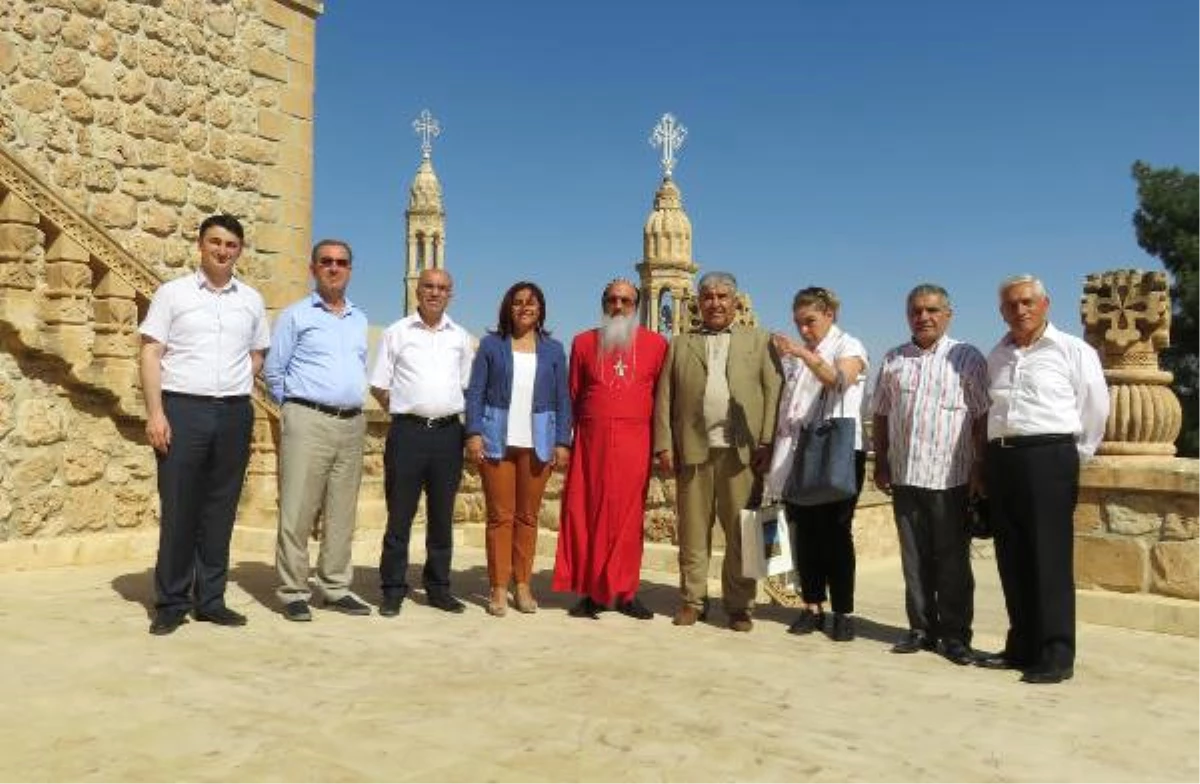 CHP\'lilerden Süryani Manastırına Ziyaret
