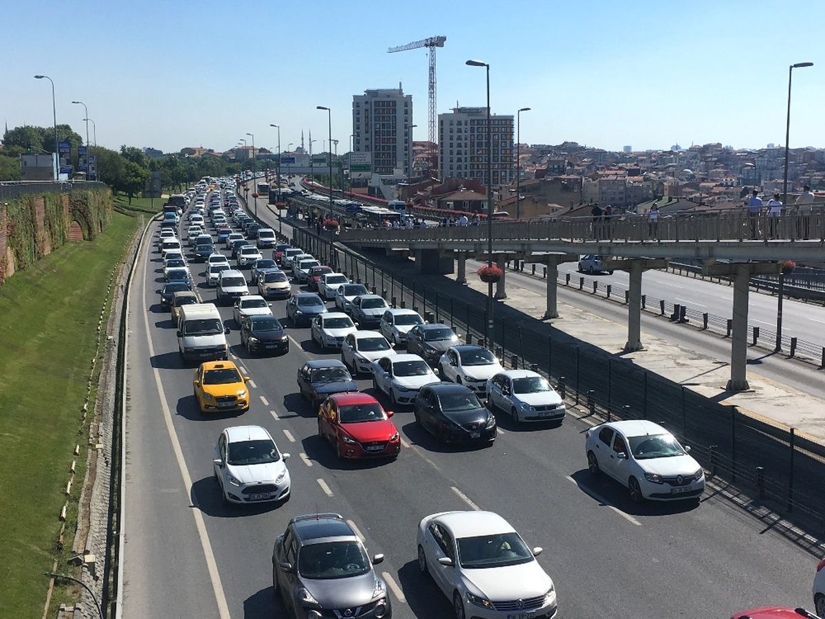 Istanbul Trafiğinde Yoğunluk