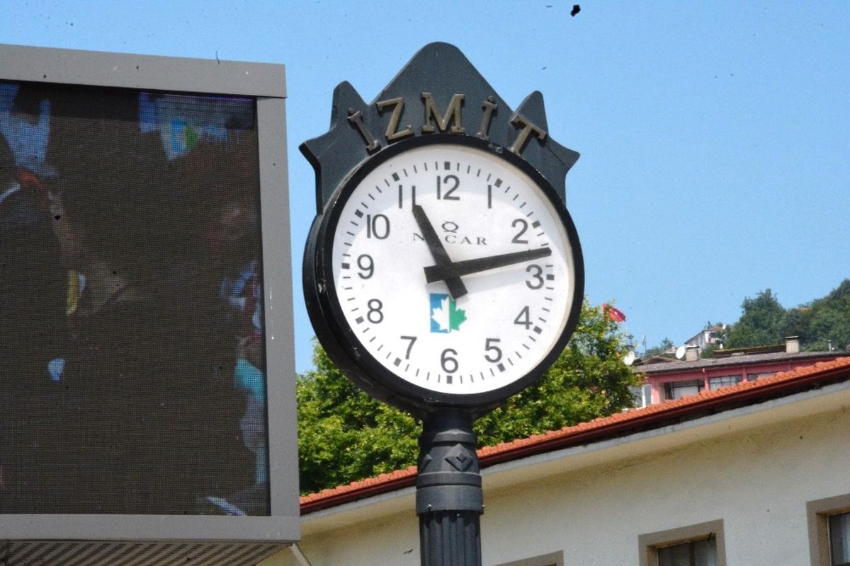 Meydan Saatlerine Bakım Onarım Yapıldı