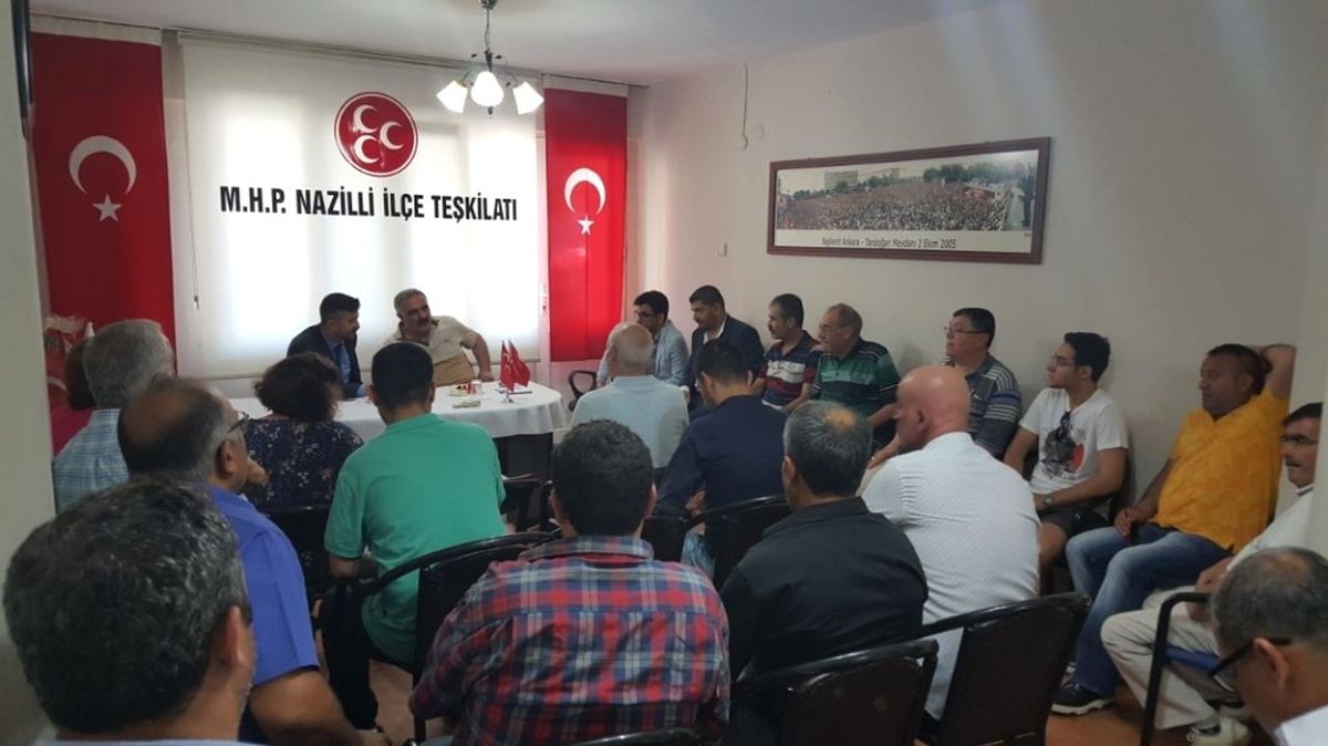 MHP\'nin Yeni İlçe Teşkilatı Bayramlaştı