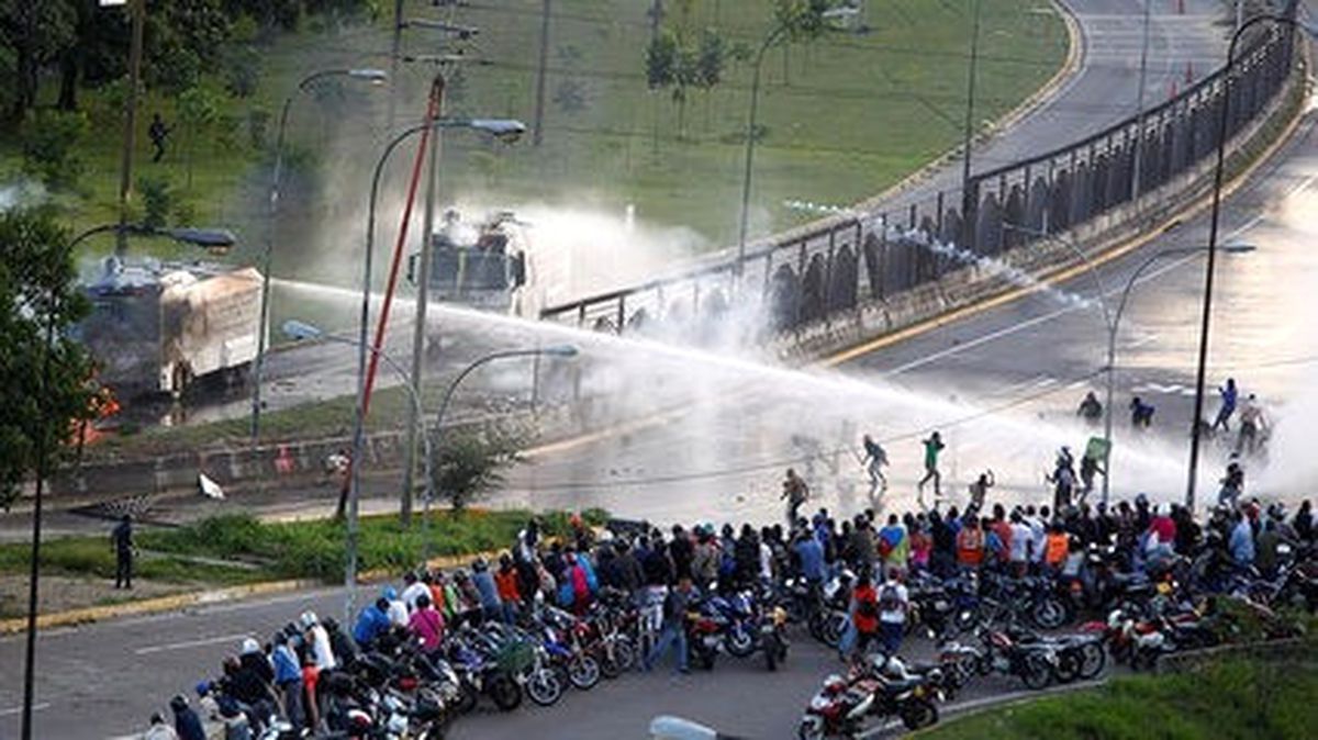 Venezuela\'daki Eylemlerde Yine Kan Aktı