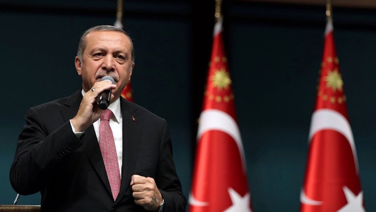 Altın Madalya Kazanan Nur Tatar Askari\'yi Tebrik Etti
