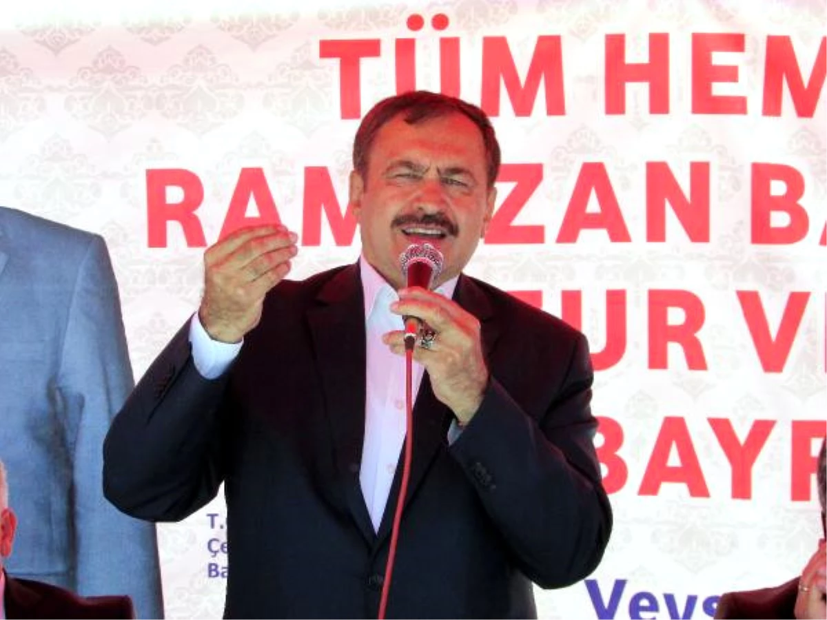 Bakan Eroğlu, Bayramlaşma Programına Katıldı