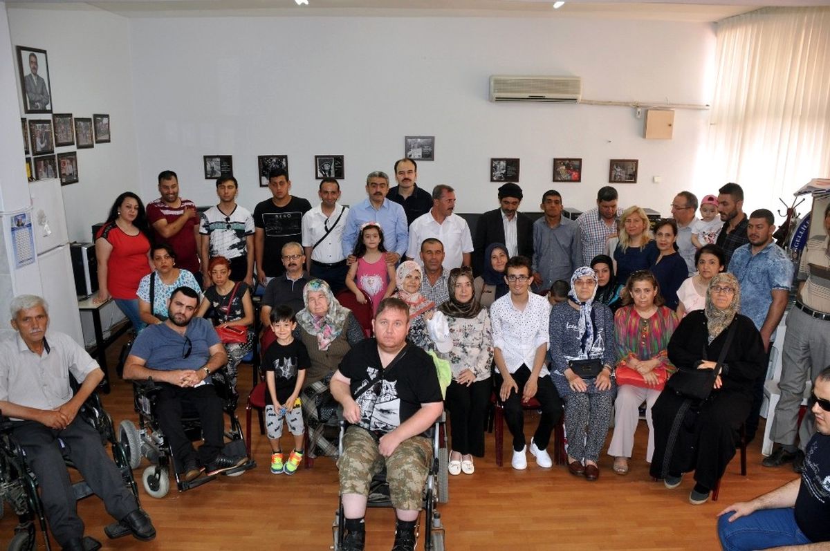 Başkan Alıcık, Engellileri Bayramda da Yalnız Bırakmadı