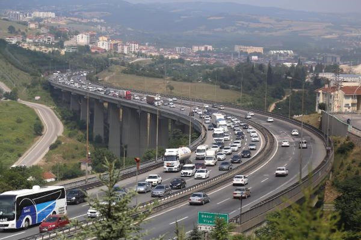 Bayram Tatilcileri Dönüşe Geçti