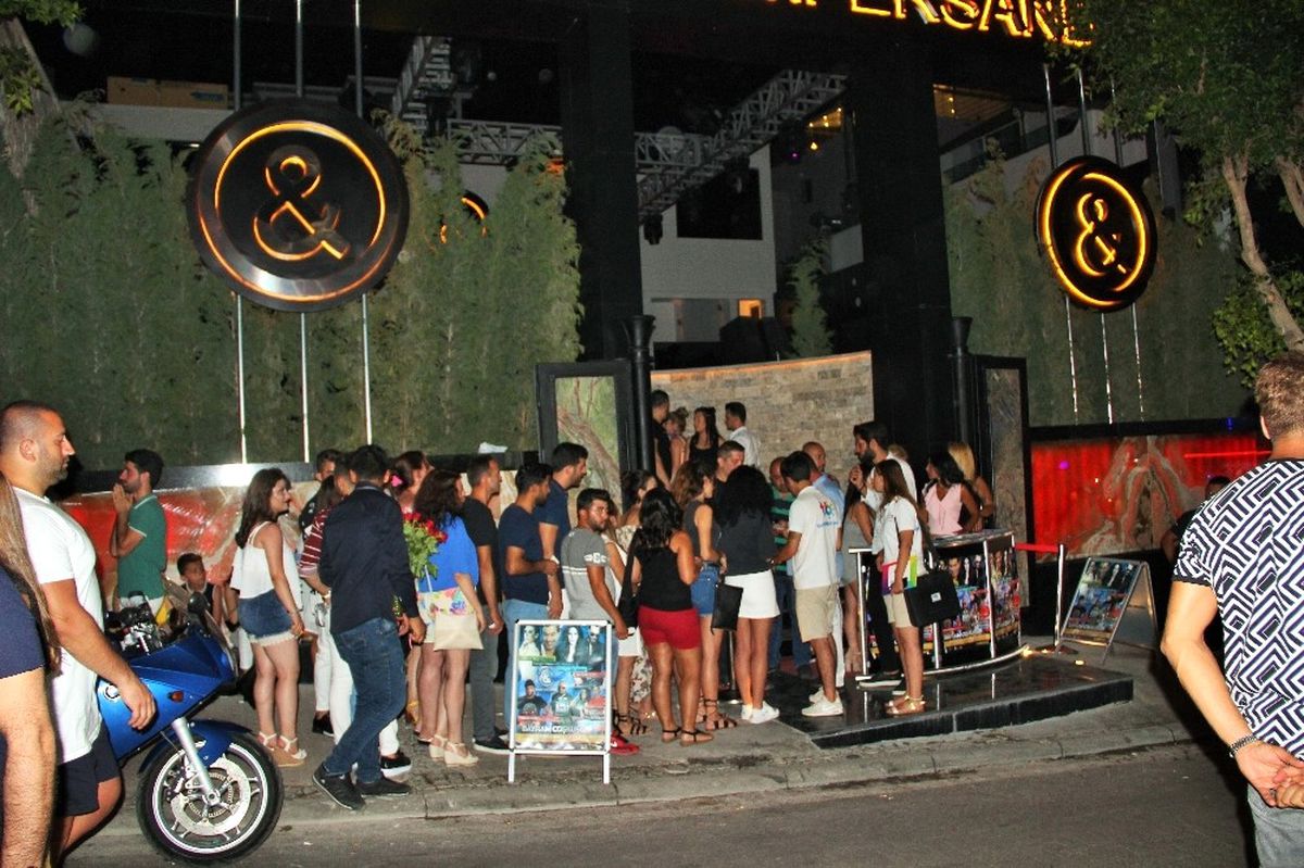 Bodrum\'da İrem Derici İzdihamı