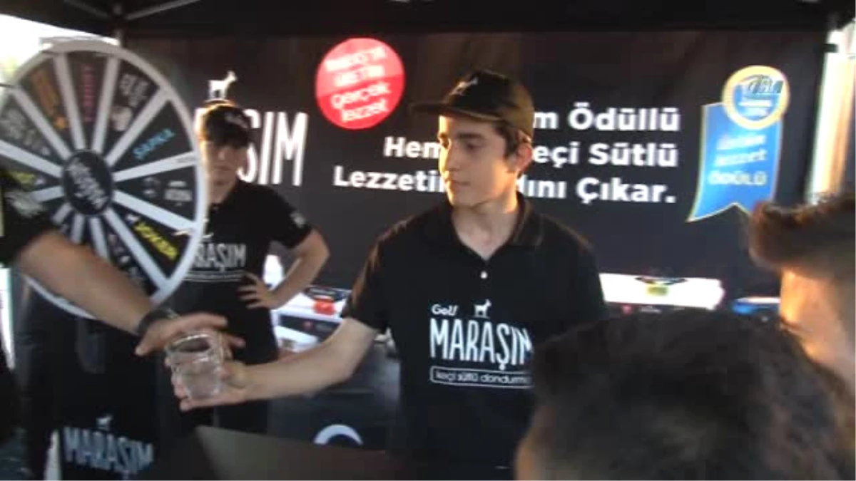 Bursa\'da Ödüllü Maraş Dondurması İzdihamı