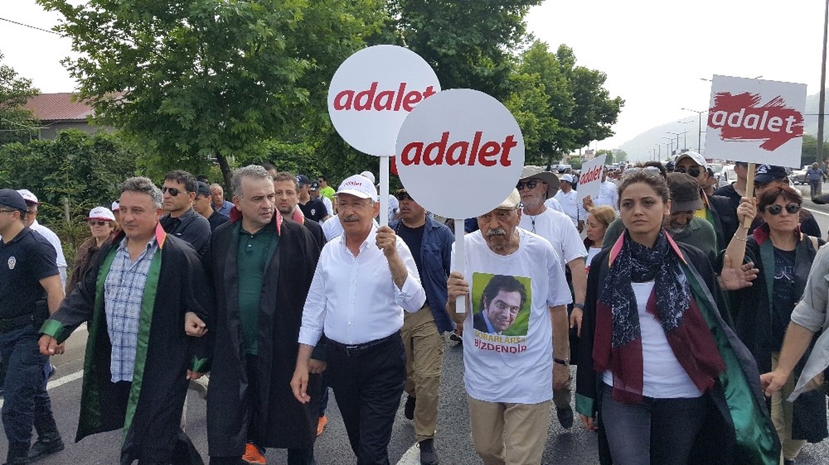 Düzce Barosu Avukatları da Adalet Yürüyüşü\'nde