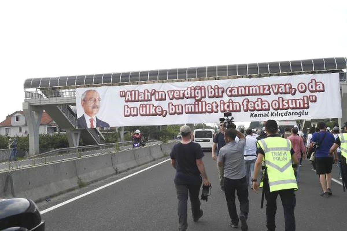 Fotoğraflar // Kılıçdaroğlu "Adalet Yürüyüşü"Nün 13\'ncü Gününde Düzce\'ye Vardı