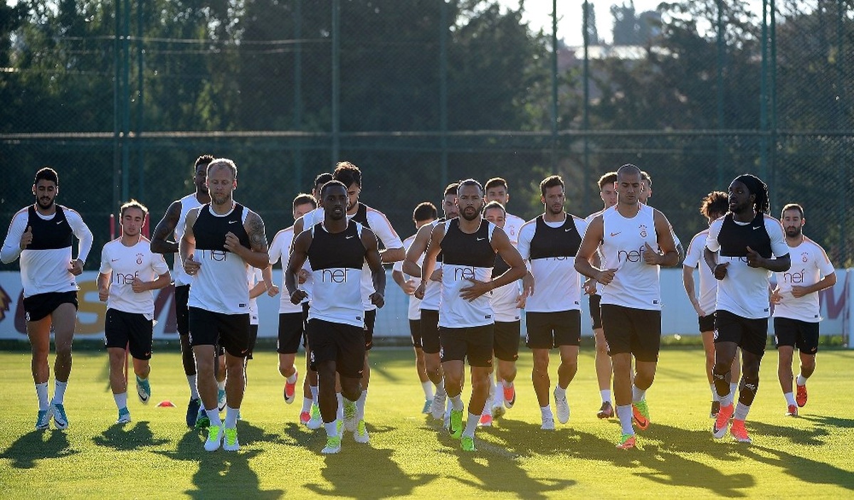 Galatasaray\'da Yeni Sezon Hazırlıkları Sürüyor