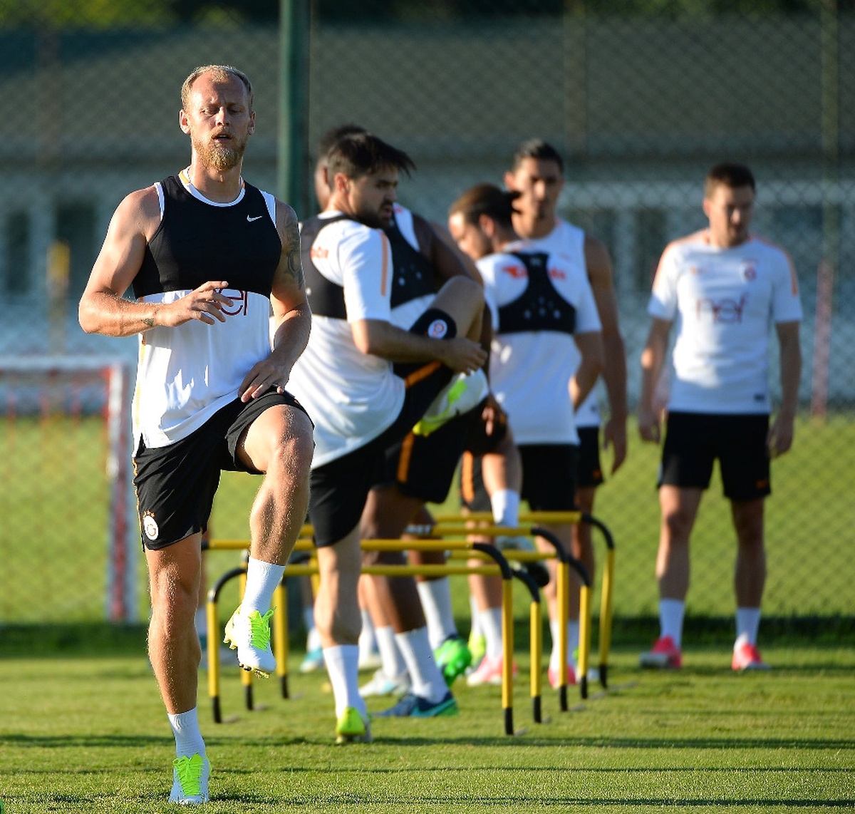 Galatasaray\'da Yeni Sezon Hazırlıkları Sürüyor