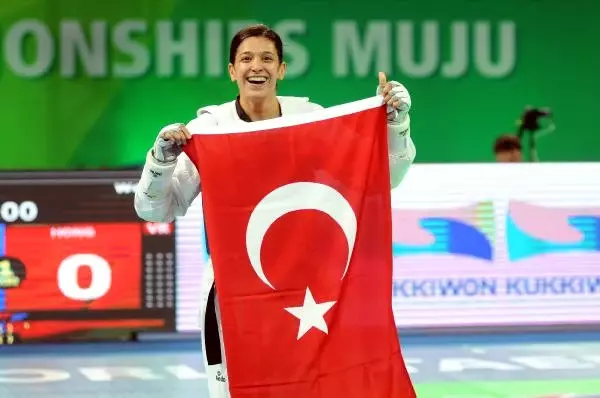 Dünya Tekvando Şampiyonu Nur Tatar Askari, ile ilgili görsel sonucu