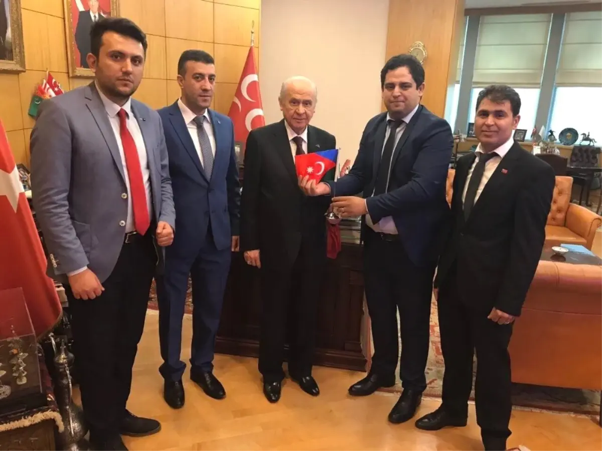 Güney Azerbaycan'dan Bahçeli'ye Ziyaret