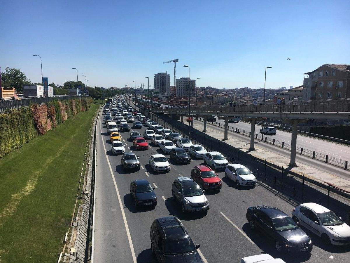 İstanbul Trafiğinde Bayram Yoğunluğu