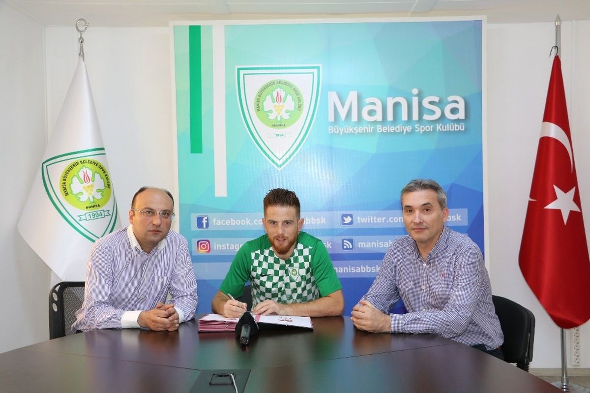 Manisa Bbsk Umut Kaya\'yı Transfer Etti.