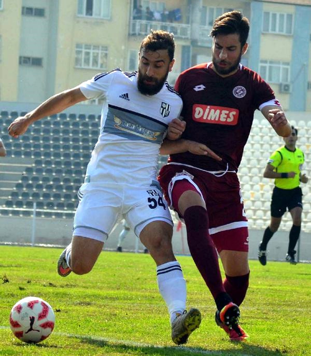Menemen Belediyespor Berat\'ın Peşinde