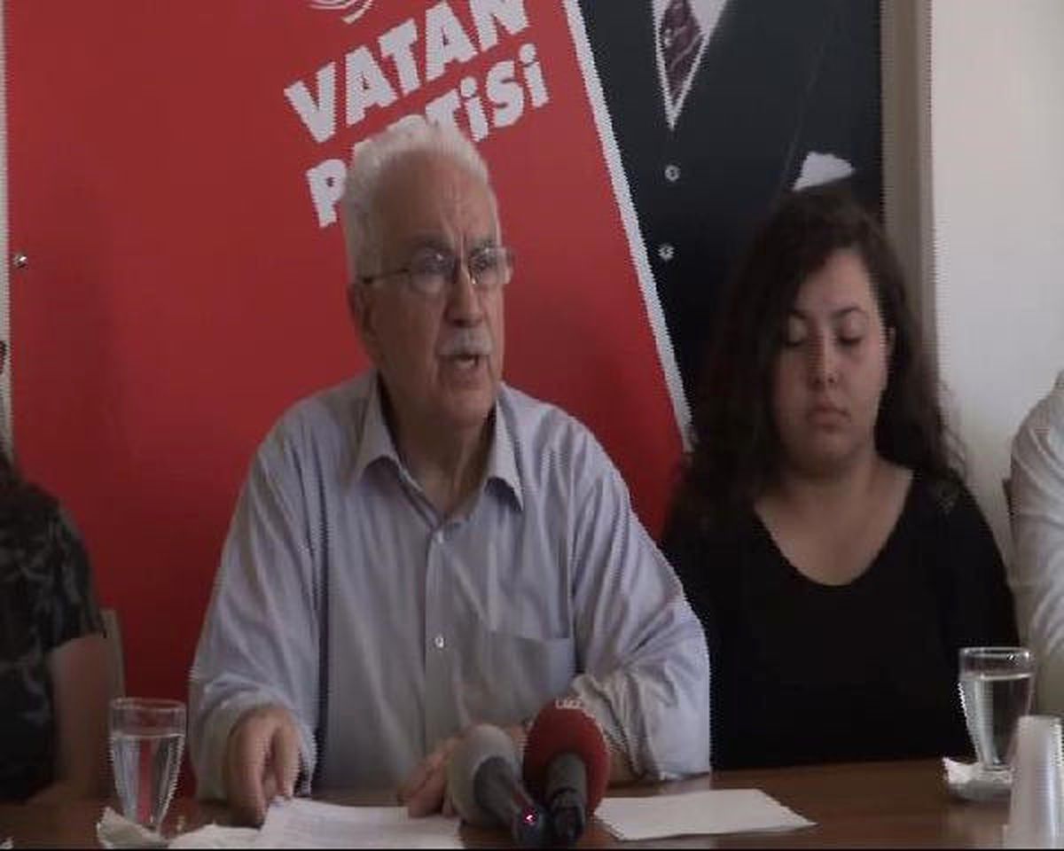 Perinçek: Okullara Mescit Değişikliği, Yeni Fetullahçı Terör Örgütleri İçin Zemin Hazırlar...