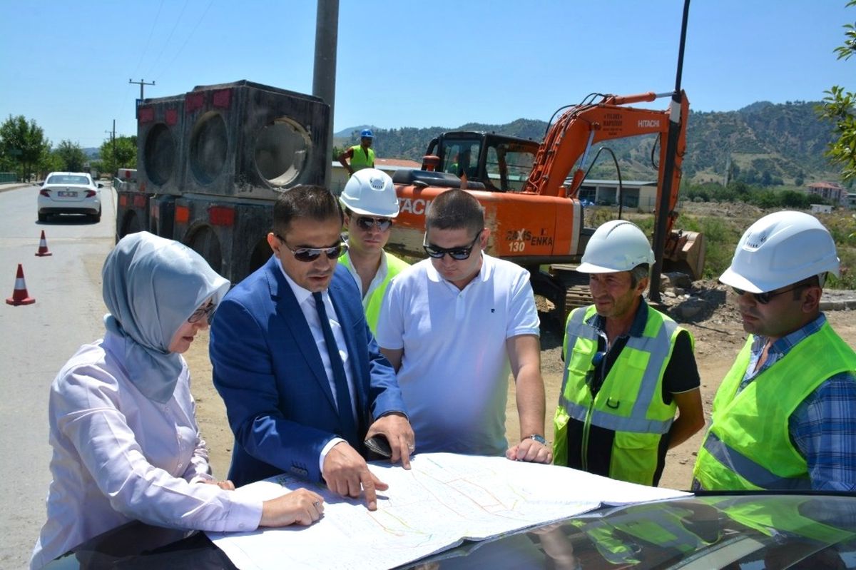 Salihli\'yi Su Baskınlarından Kurtaracak Çalışma Yerinde İncelendi