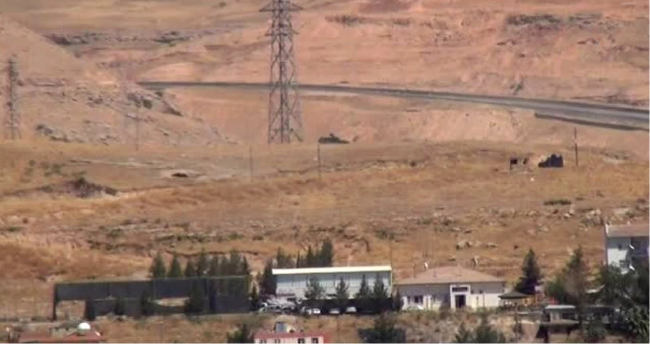 Şırnak\'ta Üs Bölgesine Saldırı Düzenlendi: 3 Asker Yaralı