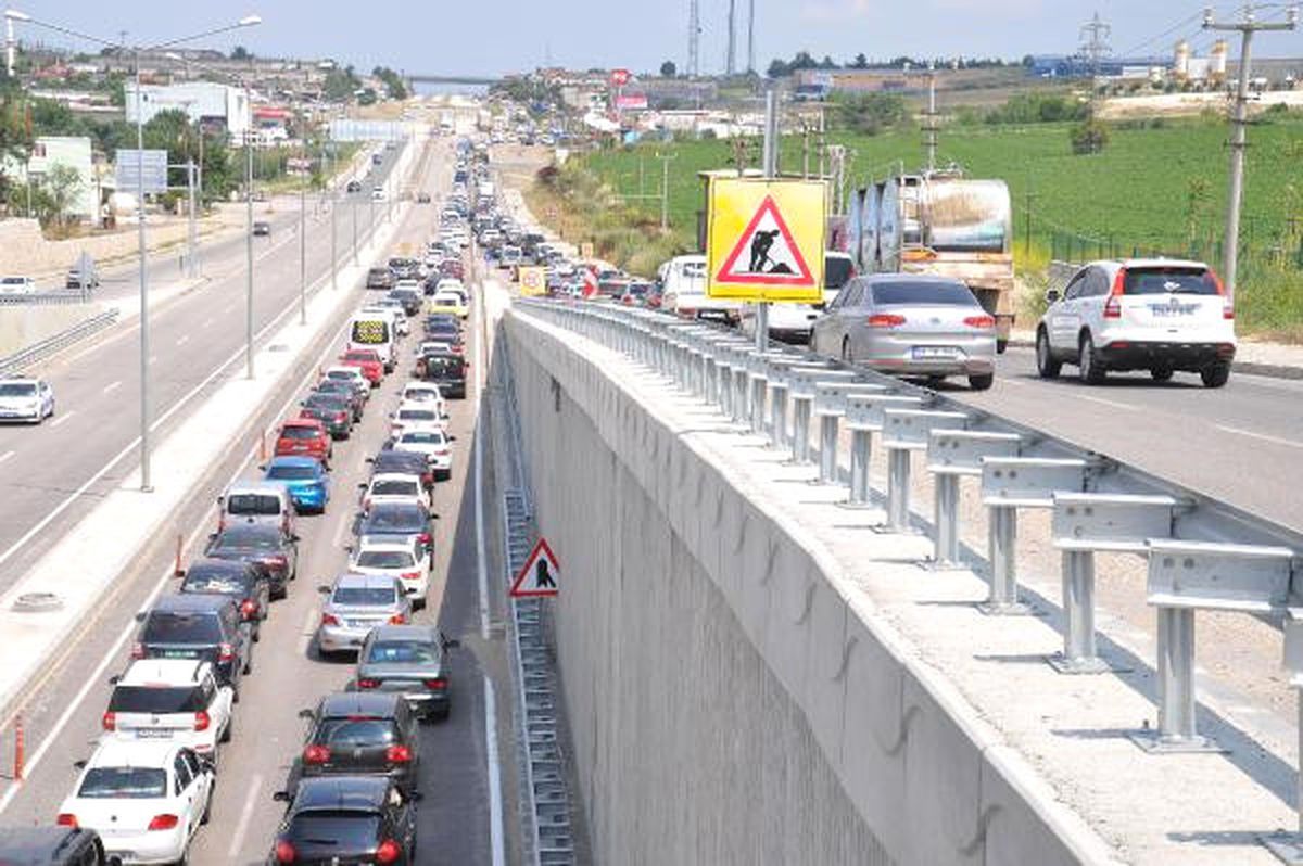 Tekirdağ\'dan İstanbul\'a Dönüş Yoğunluğu