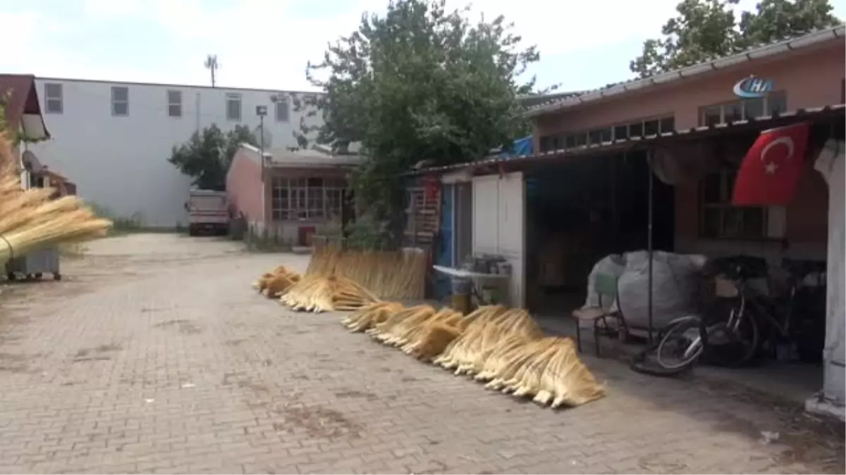 Temizlik Aracı Görülse De, Geçmişinde Farklı İzler Taşıyor