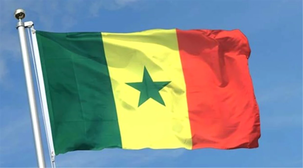 Analiz - Senegal\'de Siyasetin Prangaları: Bağımlılık, Yolsuzluk, Ayrılıkçılık