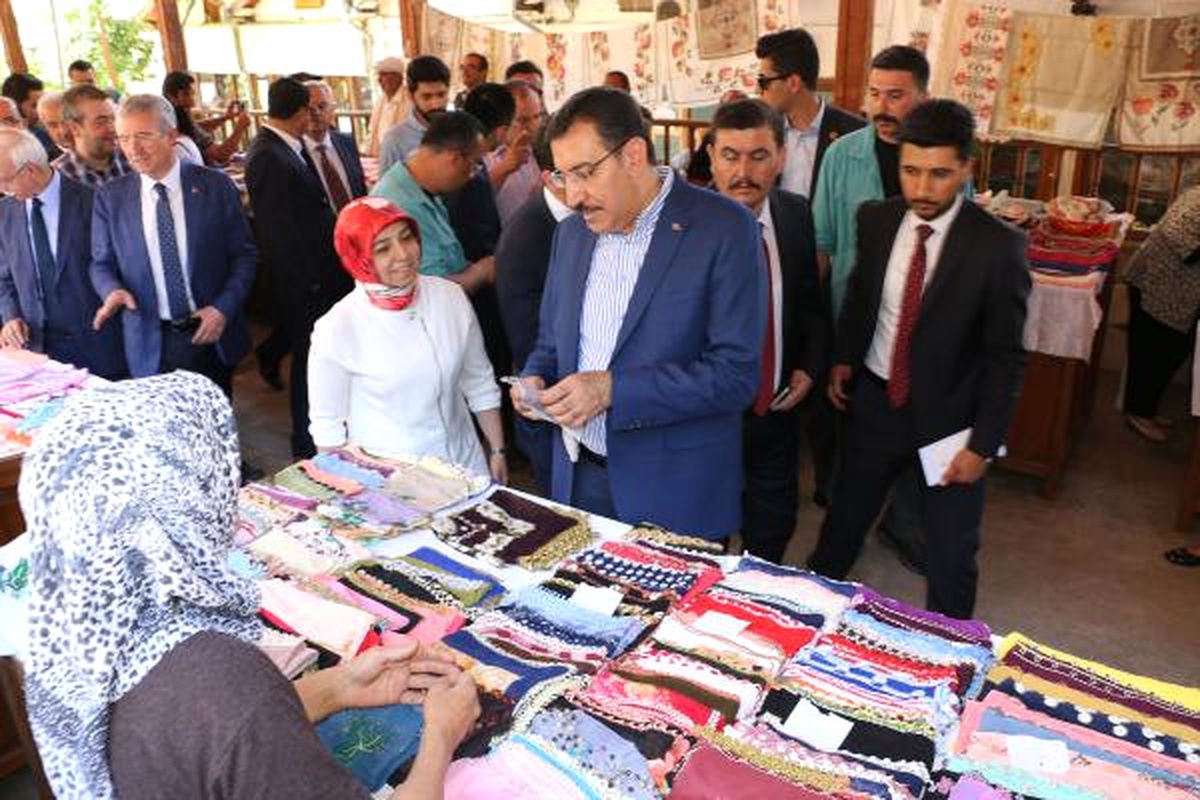 Bakan Tüfenkci: Yol Yapıyoruz, \'Teröristler Yürüsün\' Diye Değil