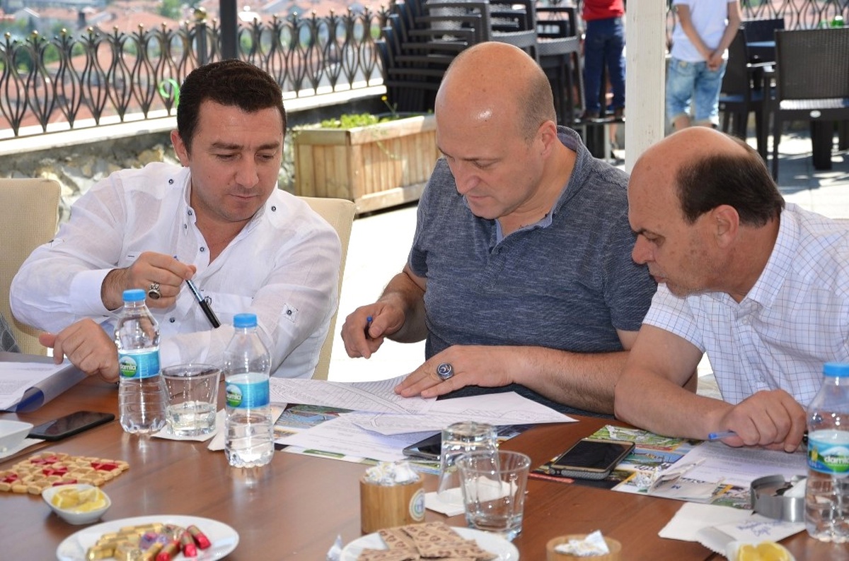 Başkan Bakıcı AK Parti Belediye Meclis Üyeleriyle Bir Araya Geldi