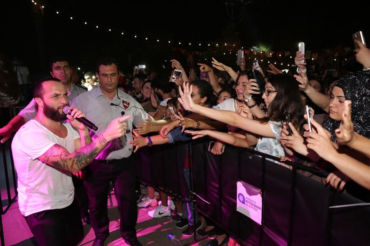 Berkay\'dan Muhteşem Konser