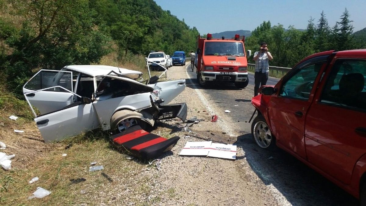 Bursa\'da Hatalı Sollama Dehşeti: 10 Yaralı