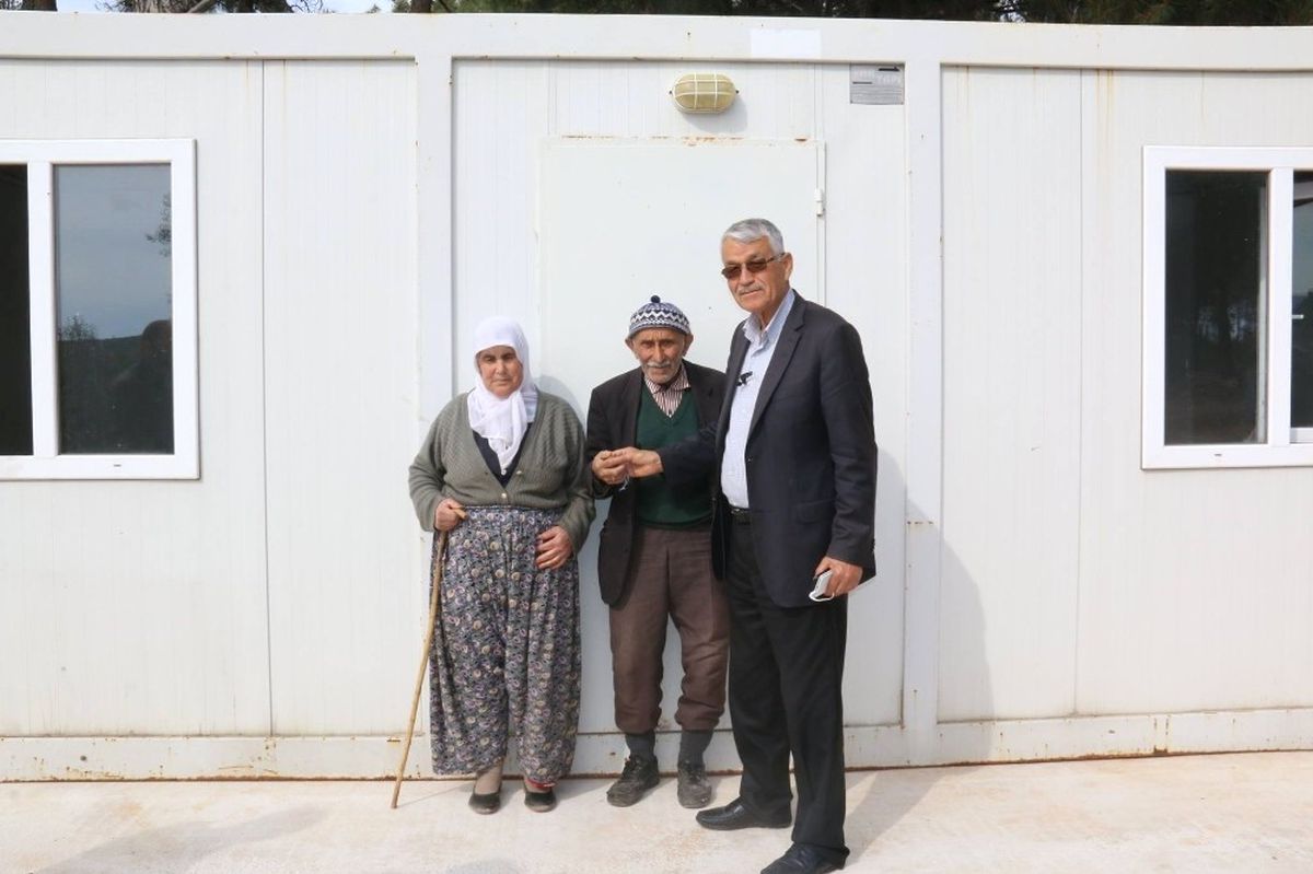 Çadırda Yaşayan Aileye Konteyner Ev Verildi