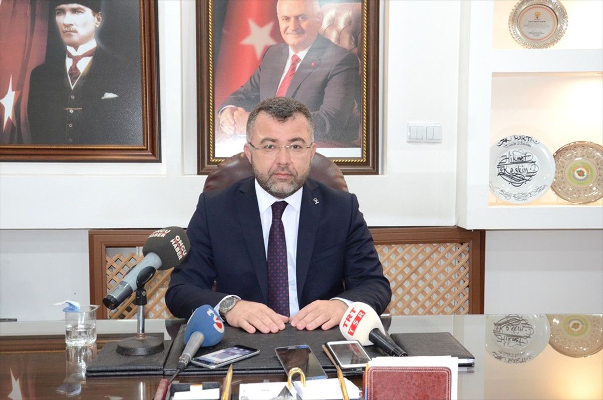 CHP\'nin Berberoğlu\'nun Tutuklanmasına Tepki Yürüyüşü
