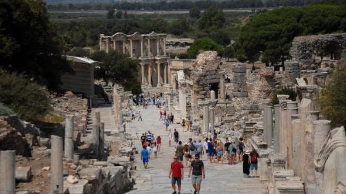Dha Yurt - Efes Antik Kenti\'nde Düğün Yapıldığı İddiası Tartışma Yarattı (2)