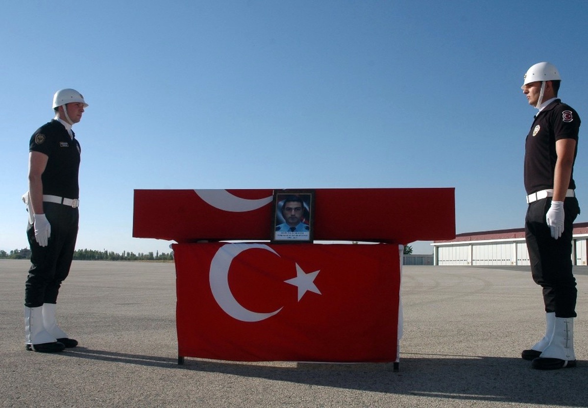Dha Yurt - Şehit Oğlunu, \'Hoşgeldin Yiğidim, Aslanım\' Diye Karşıladı