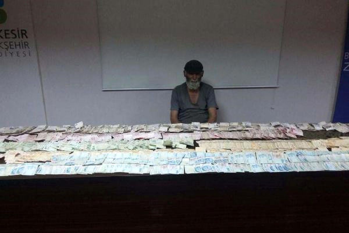 Dilencinin Üstünden 71 Bin 59 Lira Para Çıktı