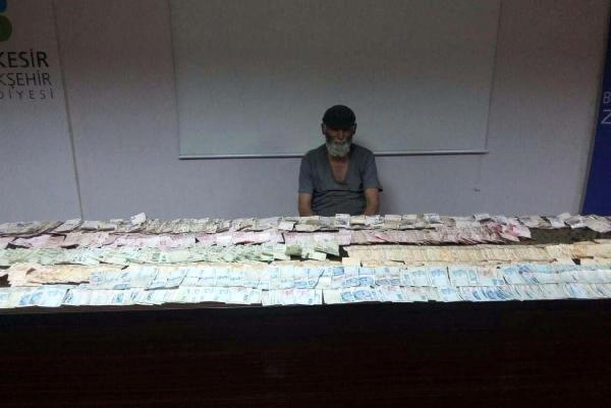 Dilencinin Üstünden 71 Bin 59 Lira Para Çıktı