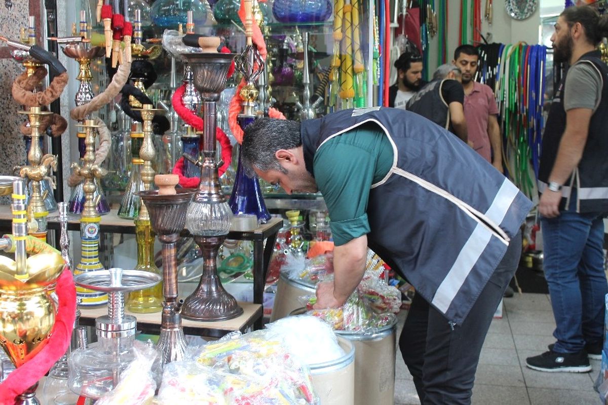 Eminönü\'nde 500 Polisle Kaçakçıklık Operasyonu