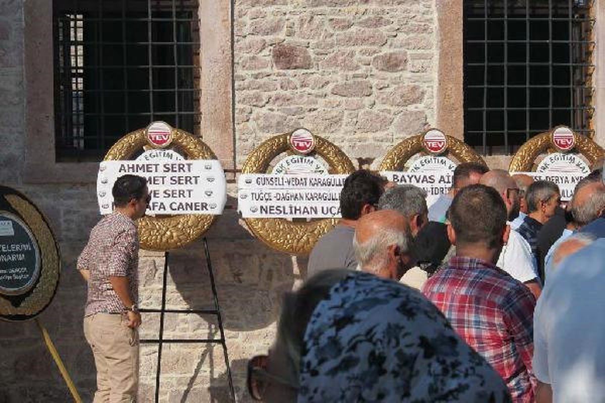 Eski Başbakan Davutoğlu\'nun Acı Günü