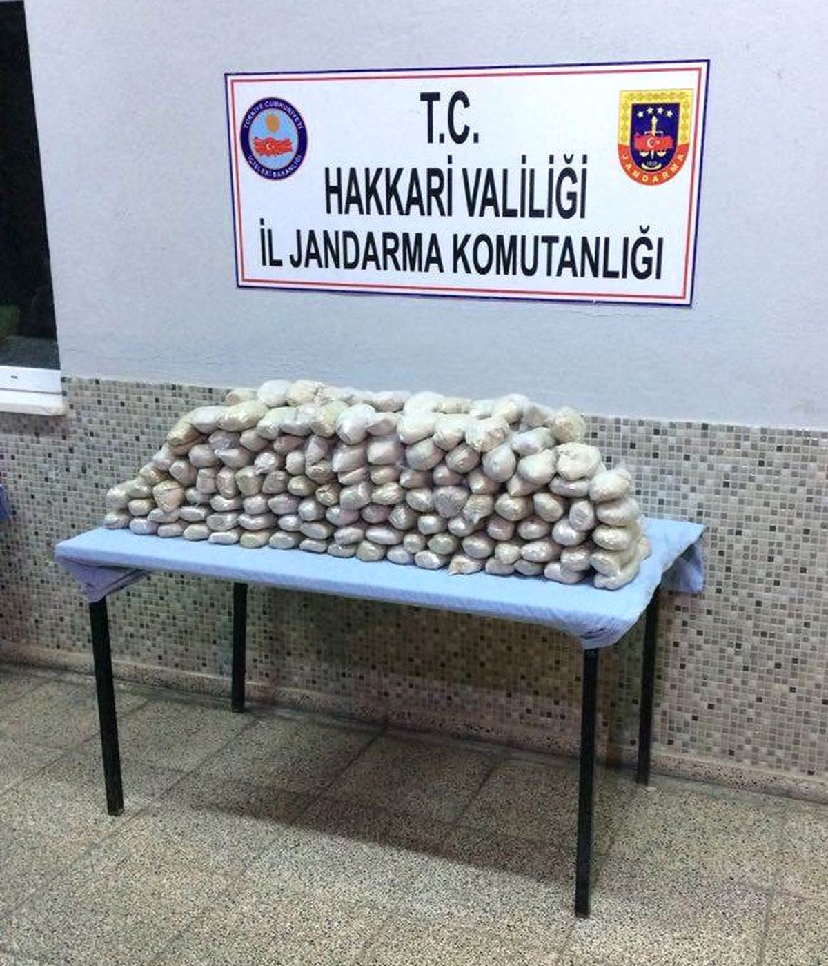 Hakkari\'de 52 Kilo 700 Gram Eroin Ele Geçirildi