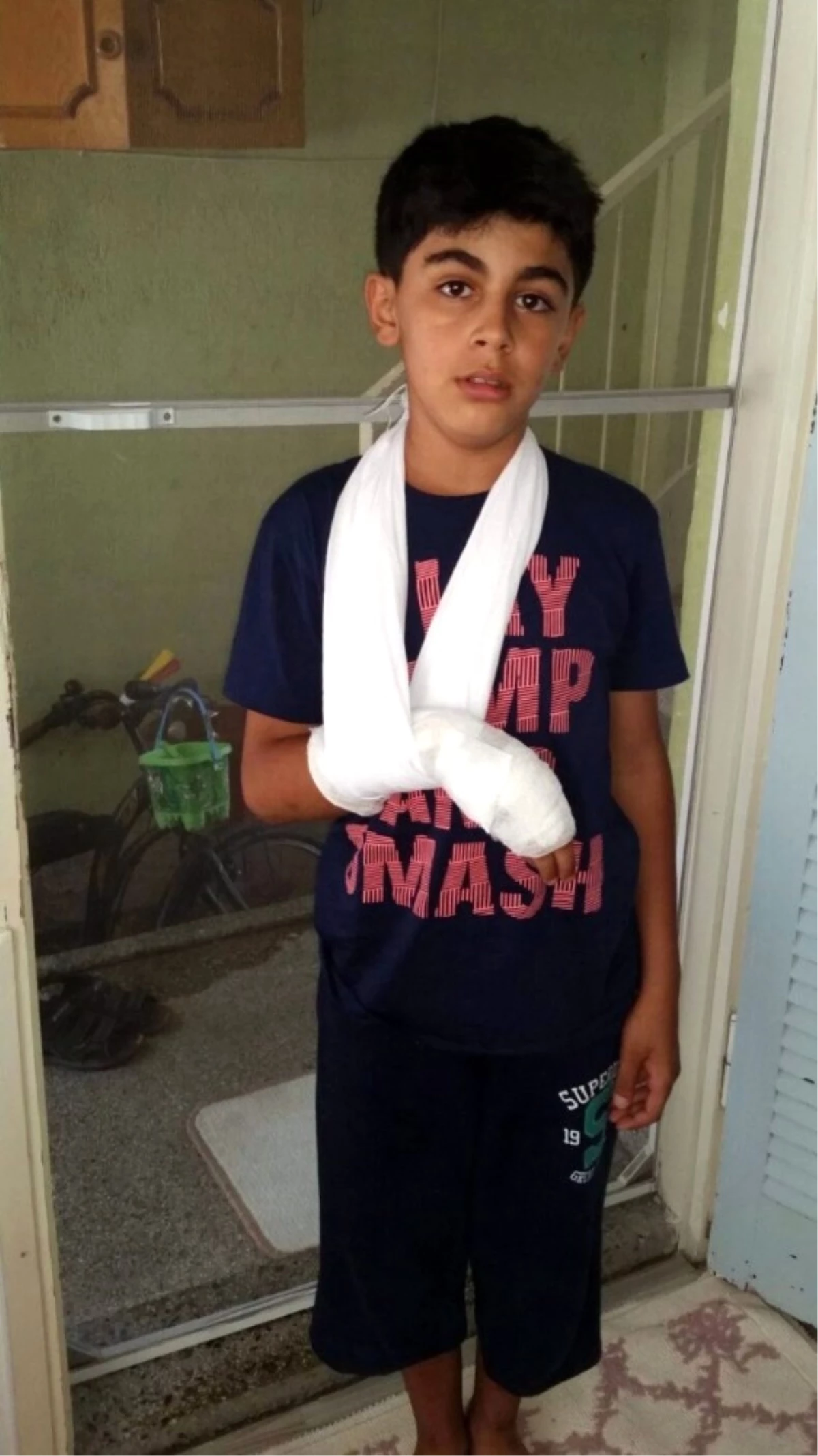 İzmir\'de Torpil Dehşeti: 4 Çocuk Yaralandı